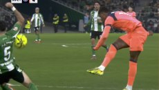 Το «ξεγύμνωμα» του Γιαμπλόνσκι μέσω Ισπανίας (vid)