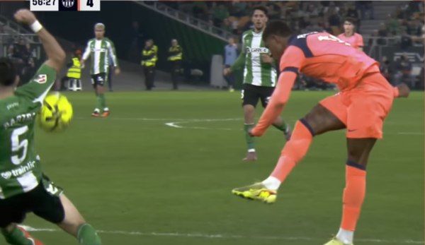 Το «ξεγύμνωμα» του Γιαμπλόνσκι μέσω Ισπανίας (vid)