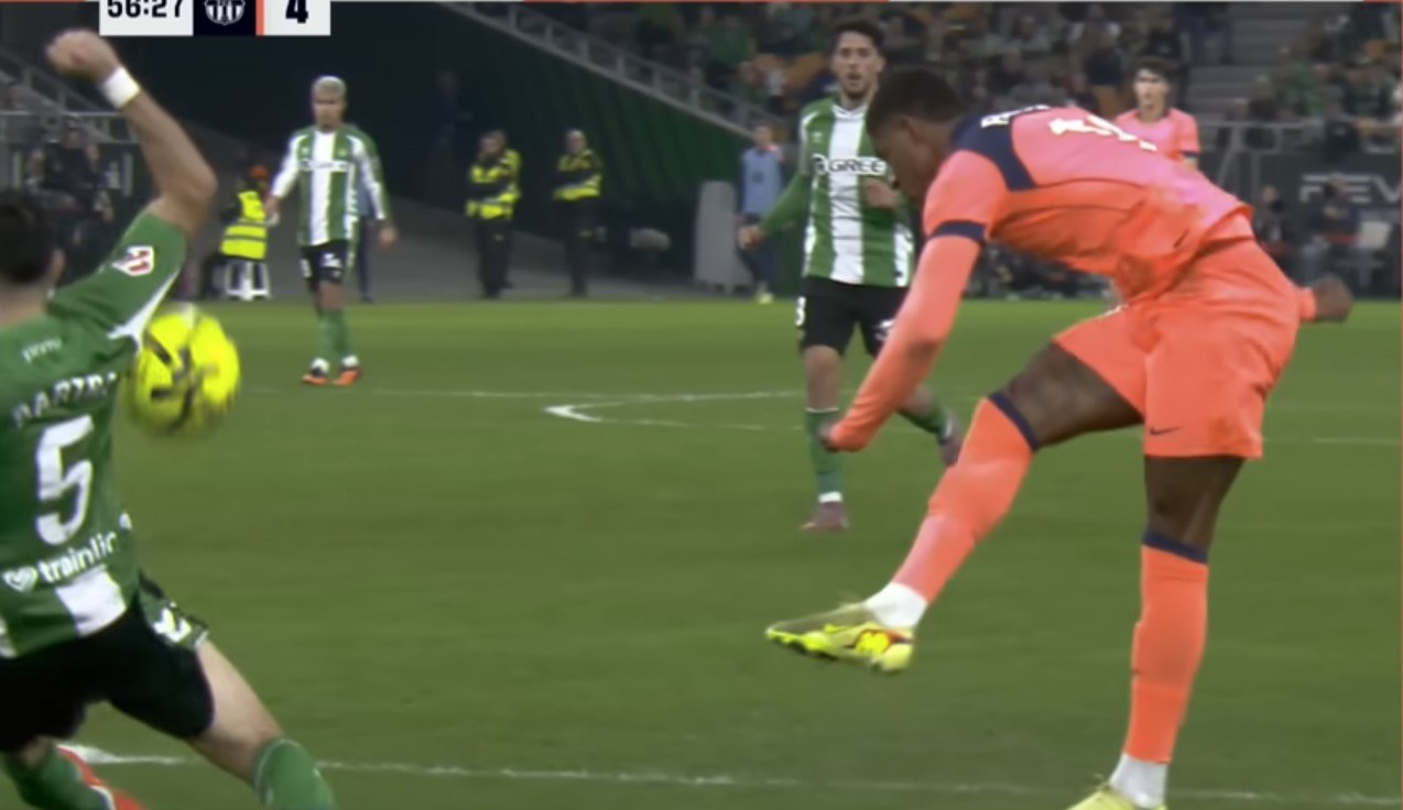 Το «ξεγύμνωμα» του Γιαμπλόνσκι μέσω Ισπανίας (vid)