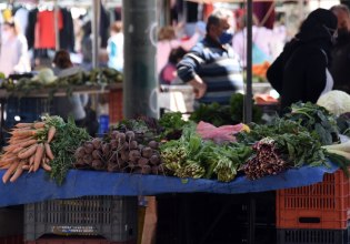 «Οι λαϊκές αγορές συρρικνώνονται – Συνάδελφοι μας εγκαταλείπουν τον πάγκο και δουλεύουν σε σούπερ μάρκετ»