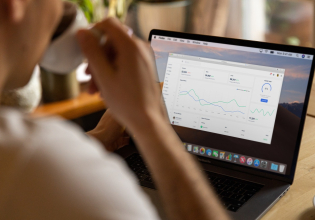 Οι κερδισμένοι και οι χαμένοι ελεύθεροι επαγγελματίες για το 2026