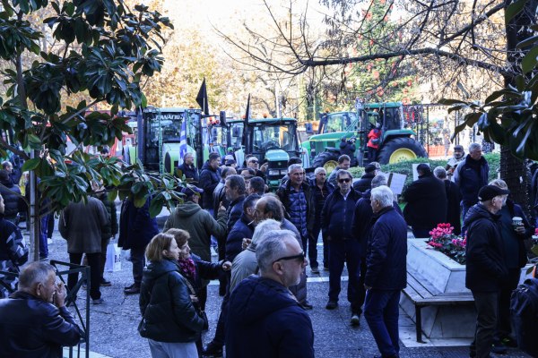 Λάρισα: Ολοκληρώθηκε η σύσκεψη στο μπλόκο της Νίκαιας – Τα επόμενα βήματα και οι αποφάσεις των αγροτών