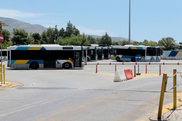 Εξάωρη στάση εργασίας την Τετάρτη στα λεωφορεία – Ποιες ώρες θα μείνουν ακινητοποιημένα