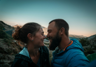 Ψάχνοντας την ευτυχία: Πέντε μαθήματα ζωής για να την ανακαλύψεις