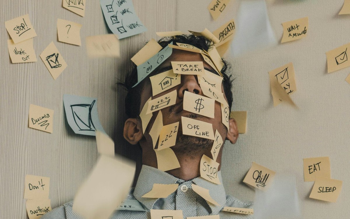 Αποφόρτιση: Πέντε τρόποι για να «βγάλεις» τη δουλειά από πάνω σου πριν πας στο σπίτι