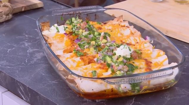 Συνταγή: Enchiladas με κοτόπουλο & πικάντικη σάλτσα