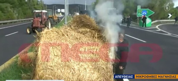 Αγρότες: Μπλόκο και στις Μικροθήβες – Παρέκαμψαν τα ΜΑΤ και έκλεισαν την Εθνική Οδό – «Δεν κάνουμε βήμα πίσω»