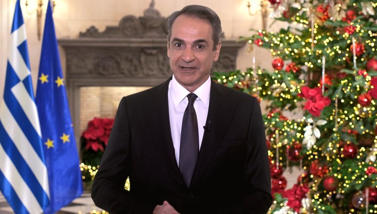 Με επίθεση στους αγρότες και «κοινωνικό αυτοματισμό» το πρωτοχρονιάτικο μήνυμα Μητσοτάκη