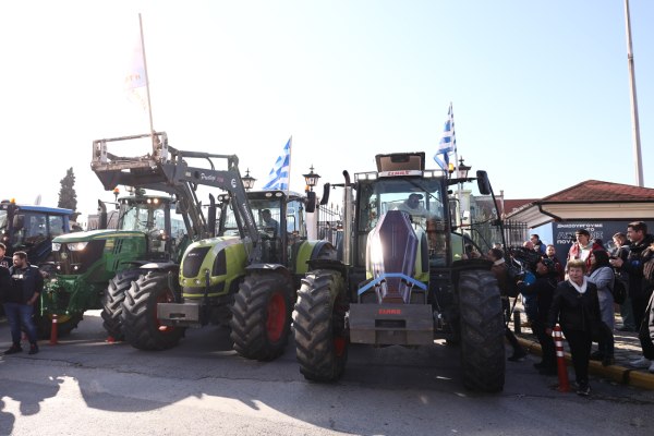 Αγρότες: Όλα τα βλέμματα στη Νίκαια – Σε εξέλιξη το συντονιστικό των αγροτών