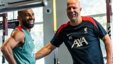 Τα «βρήκαν» Σλοτ και Σαλάχ: Επιστρέφει στο παιχνίδι με τη Μπράιτον ο Αιγύπτιος