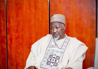 Νιγηρία: Παραιτείται ο υπουργός Αμυνας έπειτα από το κύμα απαγωγών