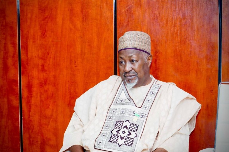 Νιγηρία: Παραιτείται ο υπουργός Αμυνας έπειτα από το κύμα απαγωγών