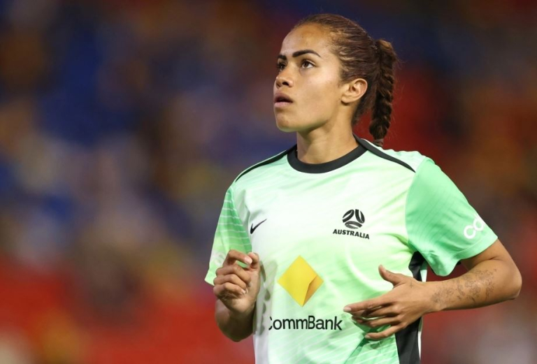 Τρομερή καταγγελία από πρώην παίκτρια της Μονπελιέ: «Όταν έφυγα, αντί για ανθοδέσμη μού έδωσαν μπανάνες»