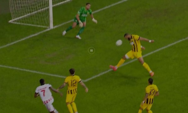 Με αυτογκόλ του Μουκουντί η Σαμσουνσπόρ ανοίγει το σκορ κόντρα στην ΑΕΚ! (vid)