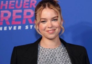 «Supergirl»: Κυκλοφόρησε το εκρηκτικό τρέιλερ της πολυαναμενόμενης ταινίας με την Μίλι Άλκοκ