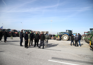 Με απειλές επιχειρεί η κυβέρνηση να κάμψει τους αγρότες – Φουντώνει η οργή στα μπλόκα