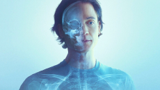 «Μέχρι το 2039 θα είμαι αθάνατος» – Ο μεγιστάνας Μπράιαν Τζόνσον «έσπασε» τον κώδικα της αιώνιας ζωής