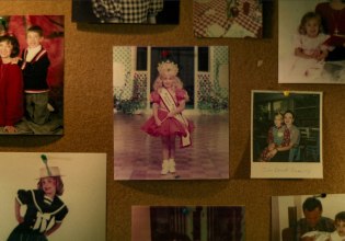 Από τον «Άγιο Στραγγαλιστή» στο σχέδιο Kill Bill και τον φόνο της 6χρονης beauty queen: Τα εγκλήματα που έβαψαν με αίμα τις γιορτές