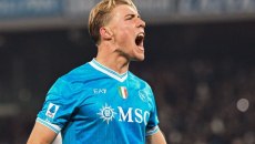 Κρεμονέζε – Νάπολι 0-2: Σπουδαίο διπλό με «ντοπιέτα» του Χόιλουντ