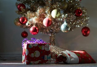 A.I. Βασίλης; Η τεχνητή νοημοσύνη αλλάζει τα χριστουγεννιάτικα δώρα, καθώς οι αγοραστές στρέφονται στα chatbots