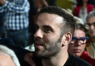 Τα κόμματα καταδικάζουν τον ξυλοδαρμό δημοσιογράφου από τον Νίκο Παππά