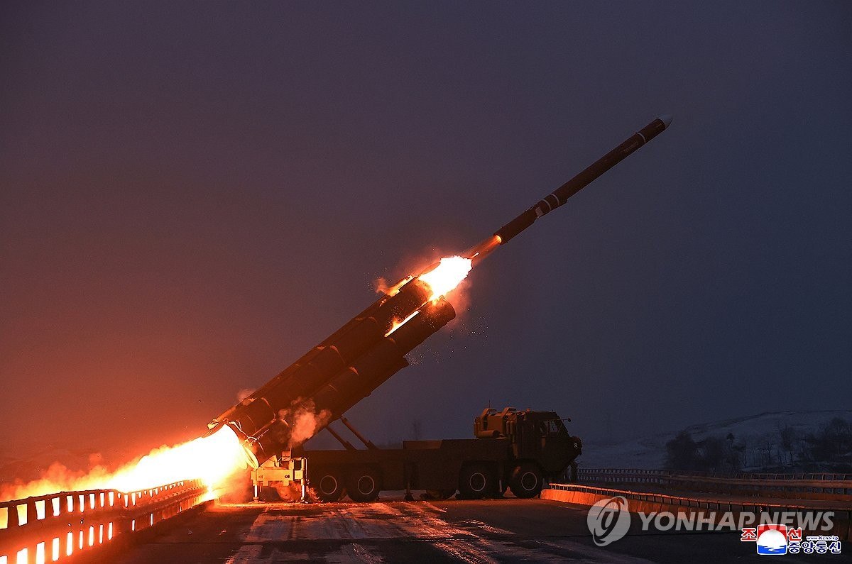 Βόρεια Κορέα: Προχωρά σε δύο δοκιμές πυραύλων κρουζ μακρού βεληνεκούς