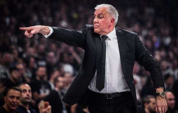 Σάλος στη Σερβία για το συμβόλαιο του Ομπράντοβιτς στην Παρτιζάν