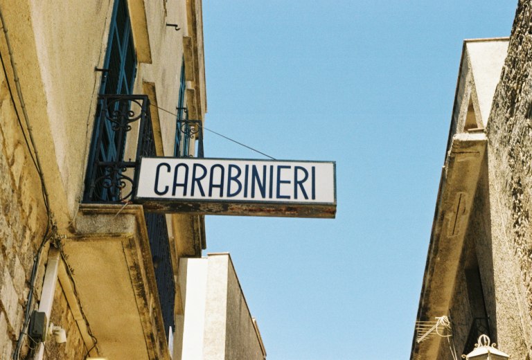 Γυναικοκτονία στην Ιταλία: Ο σύζυγός της την ξυλοκόπησε μέχρι θανάτου – Την είχε απειλήσει με τσεκούρι