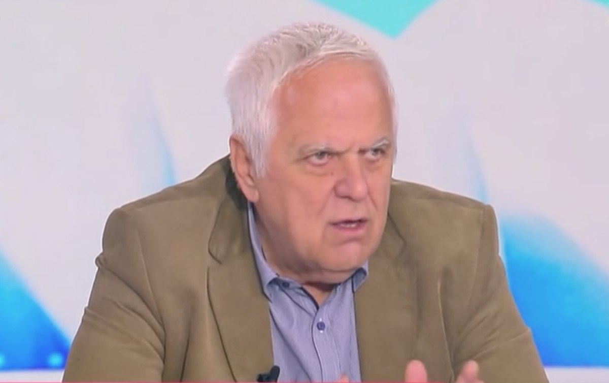 Πάσχος Μανδραβέλης: «Μετά όσα είπα για τον Φραπέ με απείλησαν ότι θα έχω την τύχη του Καραϊβάζ»