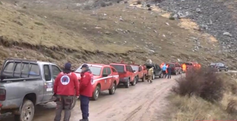 Βαρδούσια: Εντοπίστηκαν κάτω από χιονοστιβάδα χωρίς τις αισθήσεις τους οι αγνοούμενοι ορειβάτες