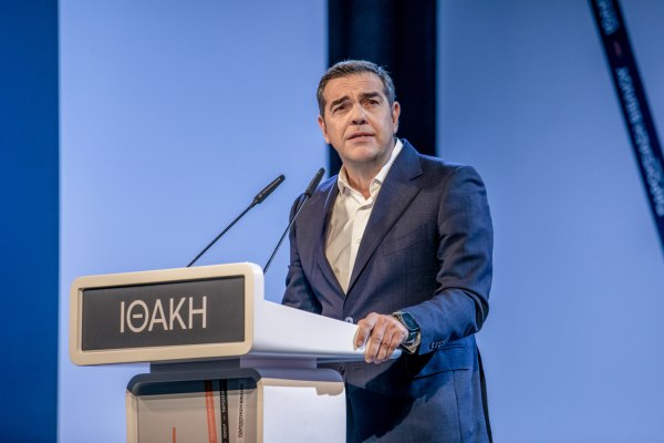 Στήνονται οι πρώτες οργανώσεις για τον Τσίπρα – Στο ναδίρ οι σχέσεις με ΣΥΡΙΖΑ που φυλλοροεί