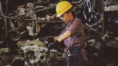 Gen Z: Γυρνά την πλάτη στο πανεπιστήμιο – Οι 15 πιο ακριβοπληρωμένες δουλειές που δεν απαιτούν πτυχίο