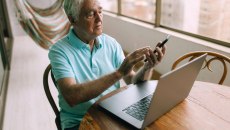 Πληθαίνουν οι ενδείξεις – Το εμβόλιο του έρπητα ζωστήρα δείχνει να προστατεύει από την άνοια