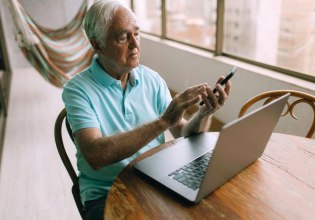 Πληθαίνουν οι ενδείξεις – Το εμβόλιο του έρπητα ζωστήρα δείχνει να προστατεύει από την άνοια