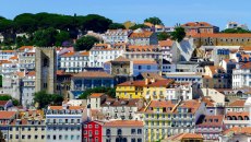 Στεγαστική κρίση: Γιατί διώχνει τους νέους από την εργασία – Τι προτείνουν δύο 30άρηδες οικονομολόγοι ως λύση