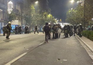 Πορεία για τον Γρηγορόπουλο: Ένταση και επεισόδια στο κέντρο της Αθήνας – Χημικά και προσαγωγές