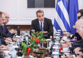 ΣΥΡΙΖΑ: Κυβερνητική αφωνία για τον δήμαρχο Φλώρινας – Η λογοκρισία και η πατριδοκαπηλία, καταφύγιο των ανιστόρητων και των υποκριτών