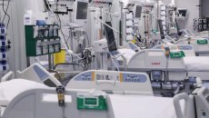 Κύπρος: Βοηθούσε γυναίκα να παρκάρει και βρέθηκε διασωληνωμένος – Εγκλωβίστηκε ο λαιμός του στην πόρτα