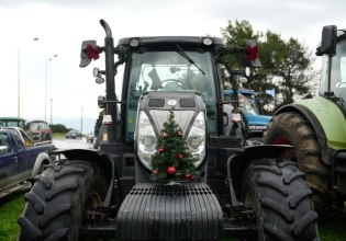 Αγρότες: Εξαπλώνονται οι κινητοποιήσεις των αγροτών σε ολόκληρη την χώρα – «Δεν θα φύγουμε από τα μπλόκα»