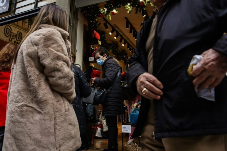 Ανοιχτά καταστήματα την Κυριακή – Το ωράριο λειτουργίας έως την Τετάρτη