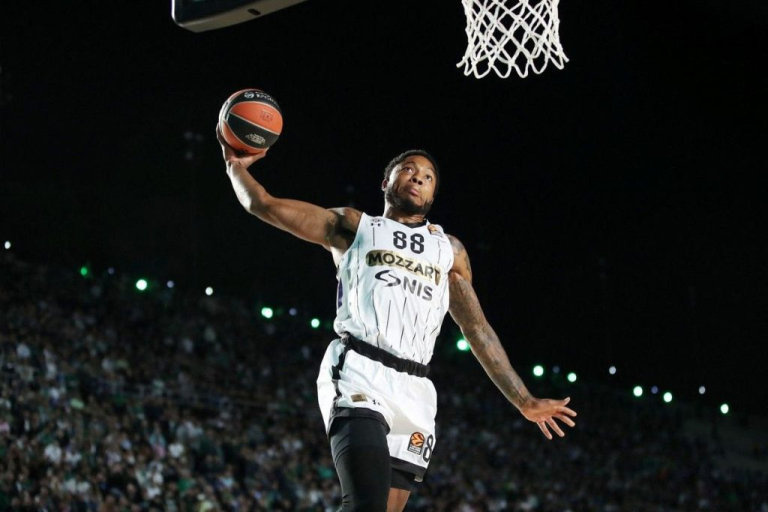 Η μπάλα στο «ζωγραφιστό»