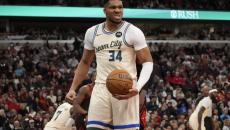 Επέστρεψε ο Αντετοκούνμπο, κερδίζουν οι Μπακς: Δεύτερη συνεχόμενη νίκη κόντρα στους Χόρνετς (113-123)