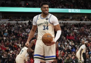 Επέστρεψε ο Αντετοκούνμπο, κερδίζουν οι Μπακς: Δεύτερη συνεχόμενη νίκη κόντρα στους Χόρνετς (113-123)