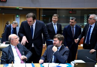 Κυριάκος Πιερρακάκης: Συγχαρητήρια από ΠΑΣΟΚ και ΣΥΡΙΖΑ