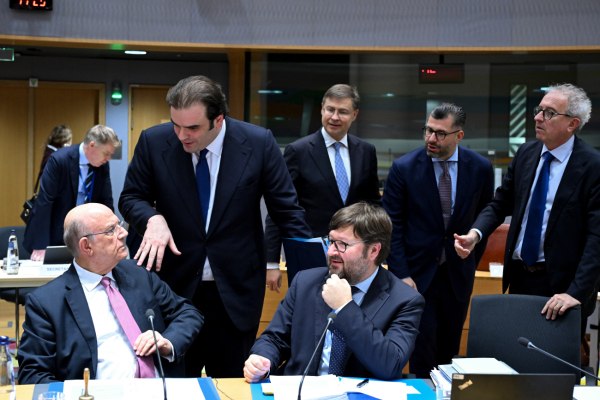 Κυριάκος Πιερρακάκης: Συγχαρητήρια από ΠΑΣΟΚ και ΣΥΡΙΖΑ