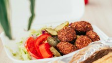 Συνταγή: Φαλάφελ με καρότο και κόλιανδρο