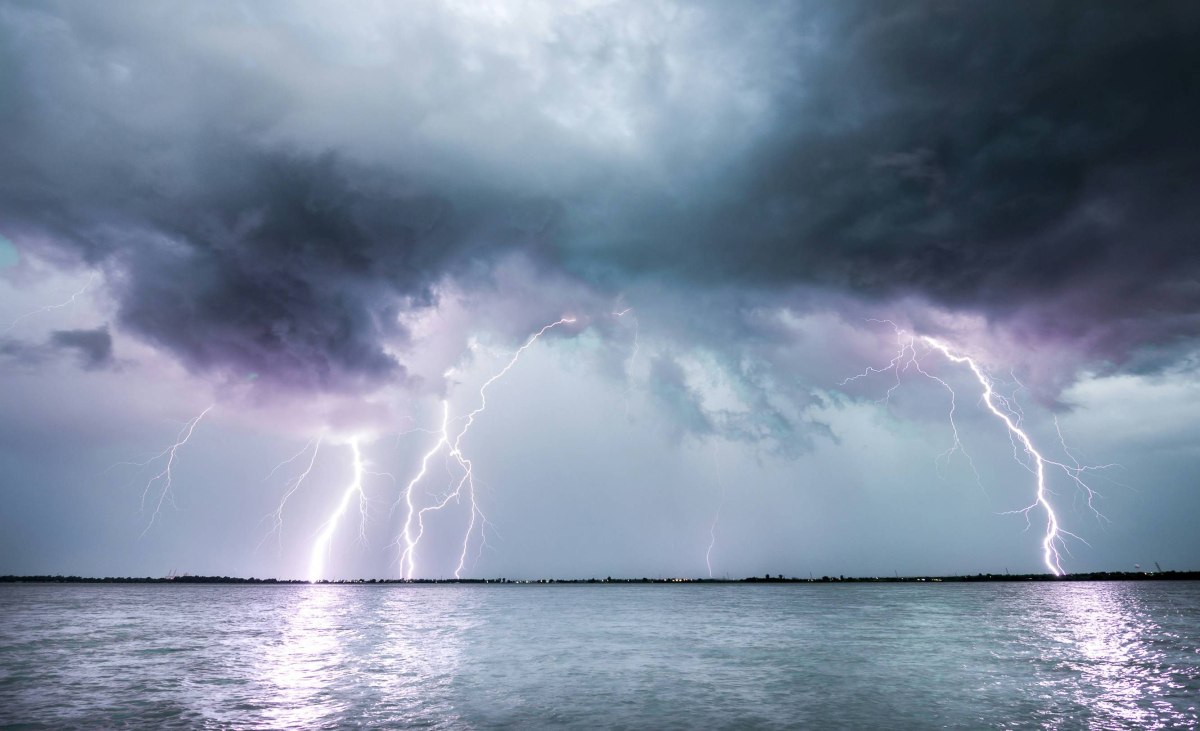 Κακοκαιρία Byron: Η ΕΜΥ επικαιροποίησε το Δελτίο Επικίνδυνων Καιρικών Φαινομένων