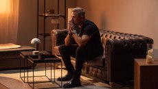 Αντώνης Ρέμος – «Δευτέρα»: Tο συναρπαστικό video με τη σύγχρονη αισθητική