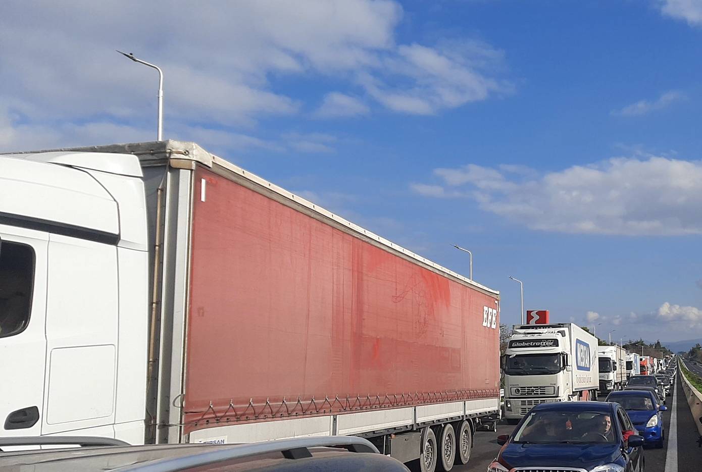 Μπλόκα: Κυκλοφοριακό κομφούζιο από την Ριτσώνα προς την Θήβα εξαιτίας… εκτροπών στην κυκλοφορία