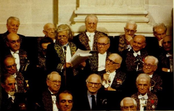 Ζακλίν ντε Ρομιγύ: Είναι λάθος να θεωρείς κατάλληλο για την εκπαίδευση μόνον ό,τι είναι χρηστικό